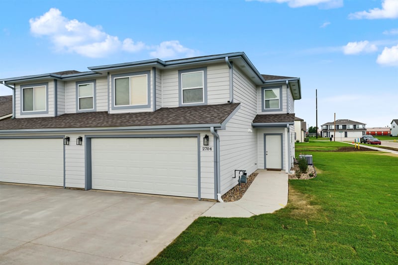 2704 Amelia Ln, Salina, KS 67401