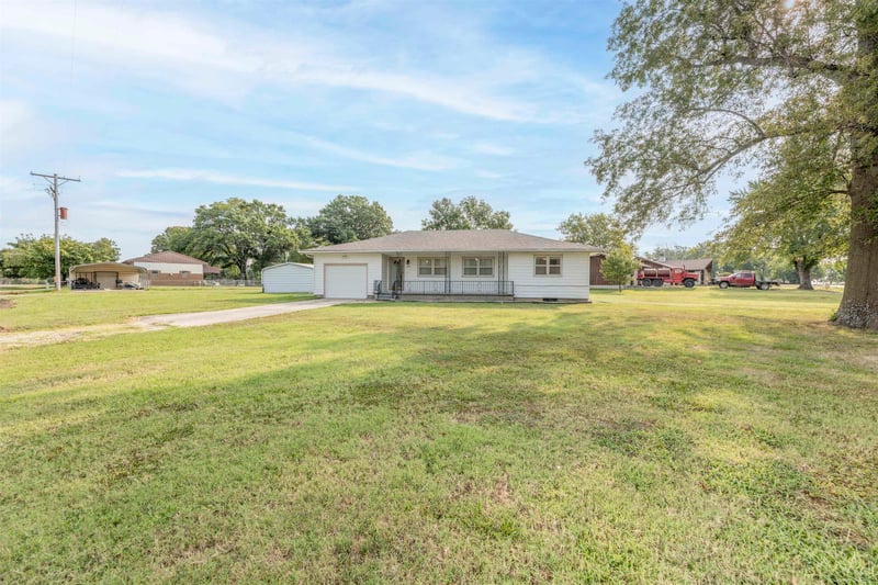 241 Howard , Howard, KS 67349