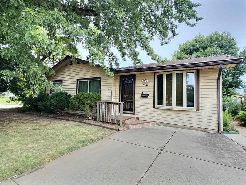 1501 Lotus , Wichita, KS 67213