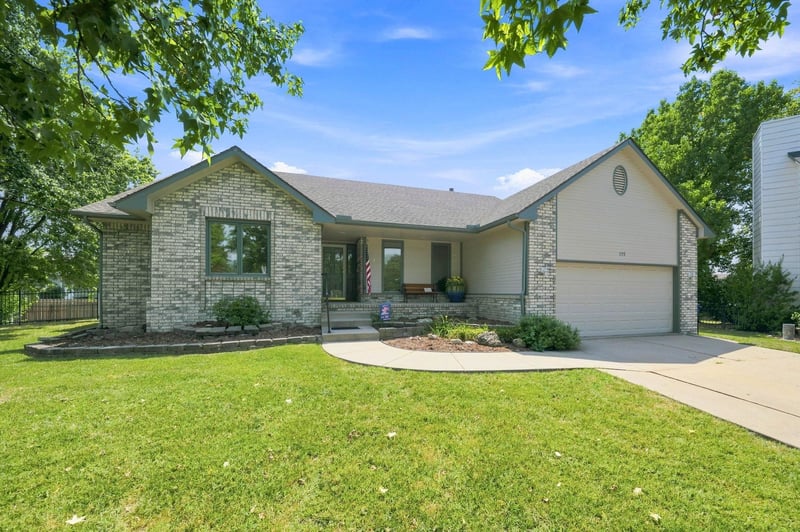155 Elm Ct, Andover, KS 67002