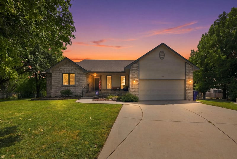 155 Elm Ct, Andover, KS 67002