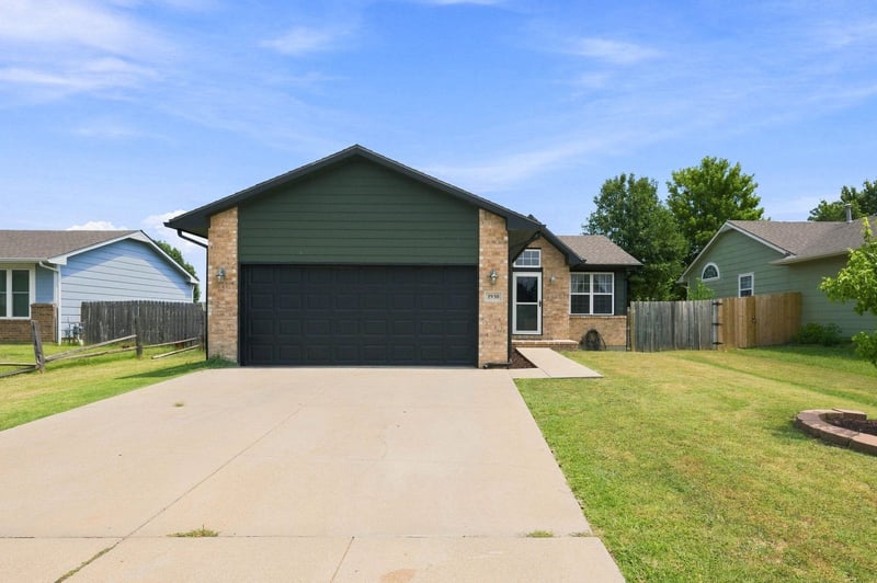 1930 S Brandon Cir, Wichita, KS 67207