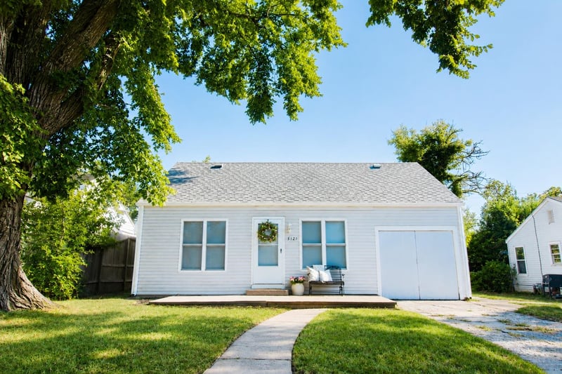 5121 Elm St, Wichita, KS 67208
