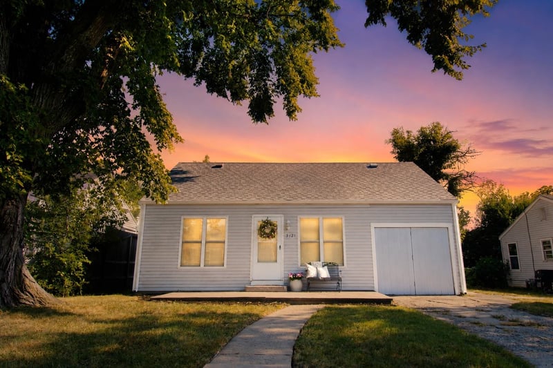 5121 Elm St, Wichita, KS 67208