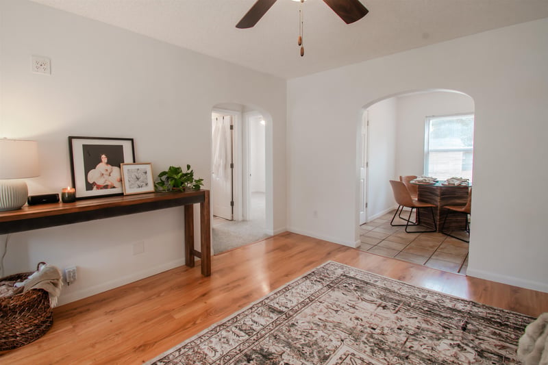 5121 Elm St, Wichita, KS 67208