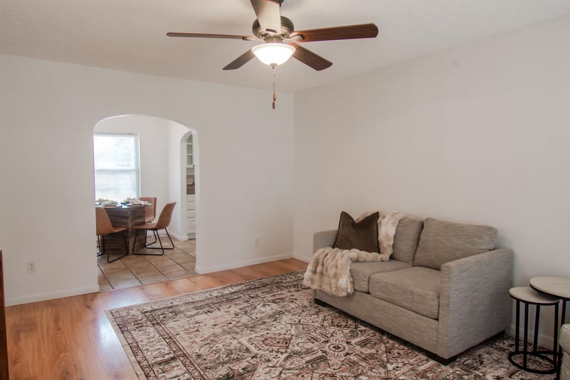 5121 Elm St, Wichita, KS 67208