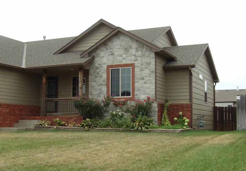 1213 Lake Ridge Dr, Derby, KS 67037