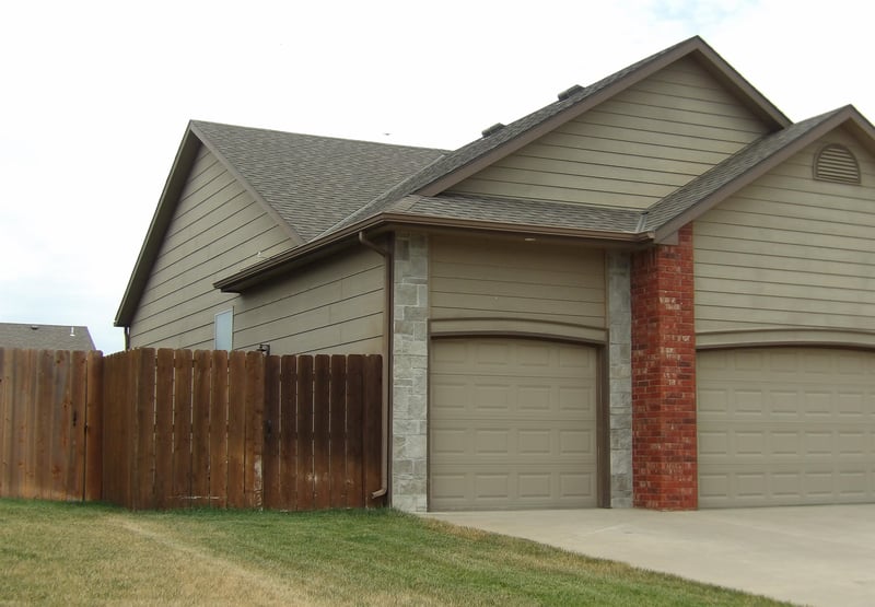 1213 Lake Ridge Dr, Derby, KS 67037