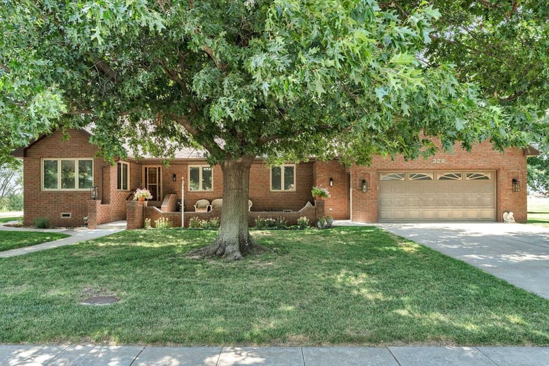 329 Adams , Pretty Prairie, KS 67570