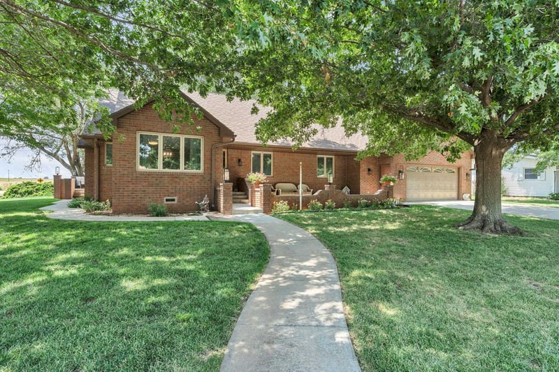 329 S Adams, Pretty Prairie, KS 67570