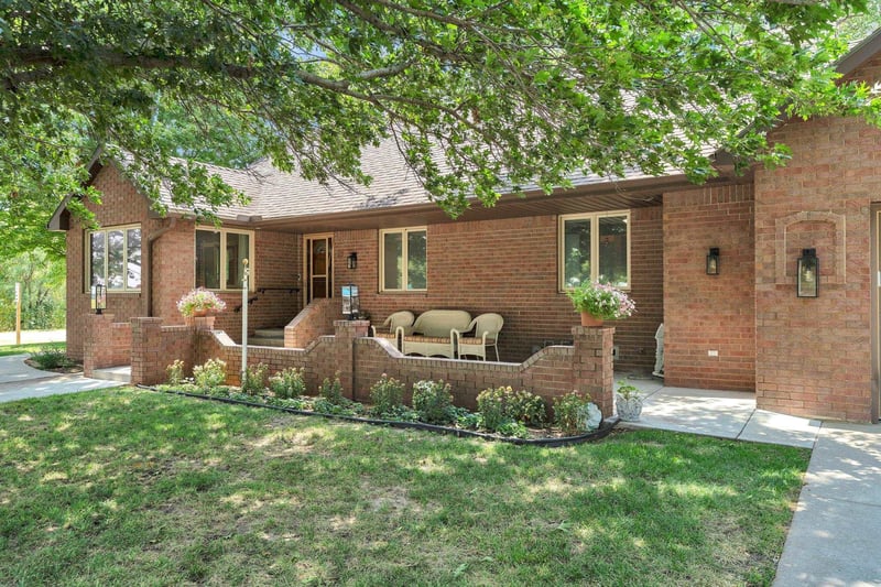 329 Adams , Pretty Prairie, KS 67570