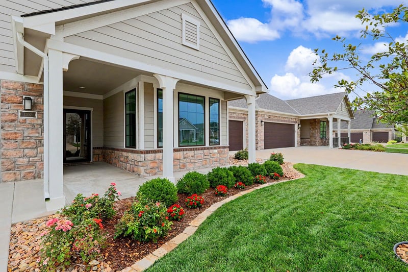 1302 Forestview St, Wichita, KS 67235