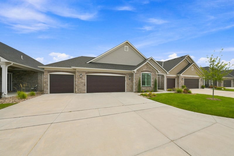 1426 Monument , Wichita, KS 67235