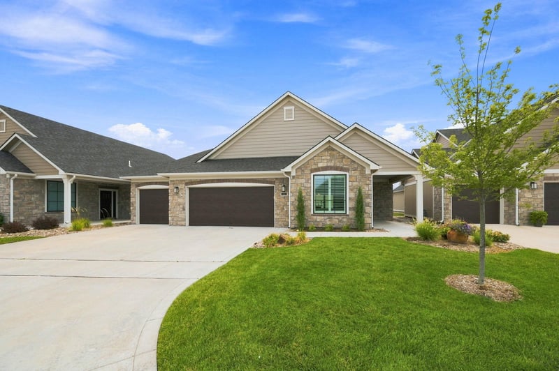 1426 Monument , Wichita, KS 67235