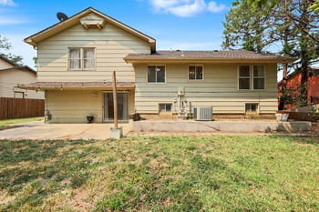 8233 Bluestem Ct, Wichita, KS 67207