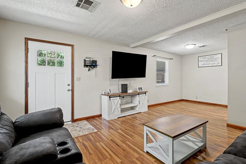 219 Random , El Dorado, KS 67042