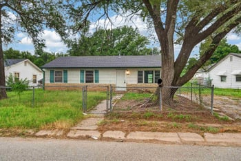 4269 Cumberland St, Wichita, KS 67216
