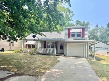 733 Crestway Ave, Wichita, KS 67218