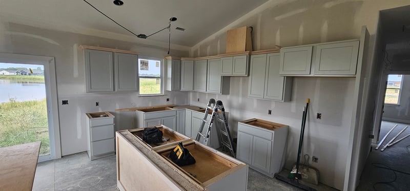 121 Midway St, Valley Center, KS 67147