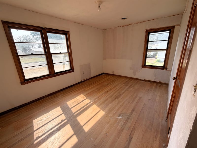 604 3rd St, Bushton, KS 67427