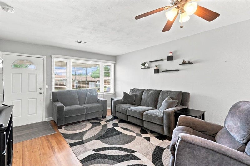 740 El Paso Dr, Derby, KS 67037