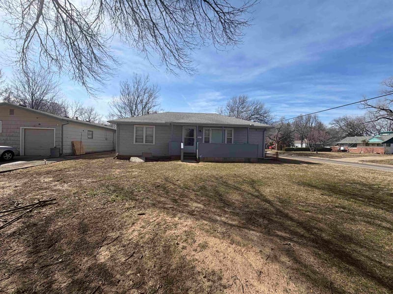 2201 Broadview St, Wichita, KS 67218