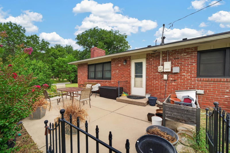 3401 E 30th Ave, Hutchinson, KS 67502