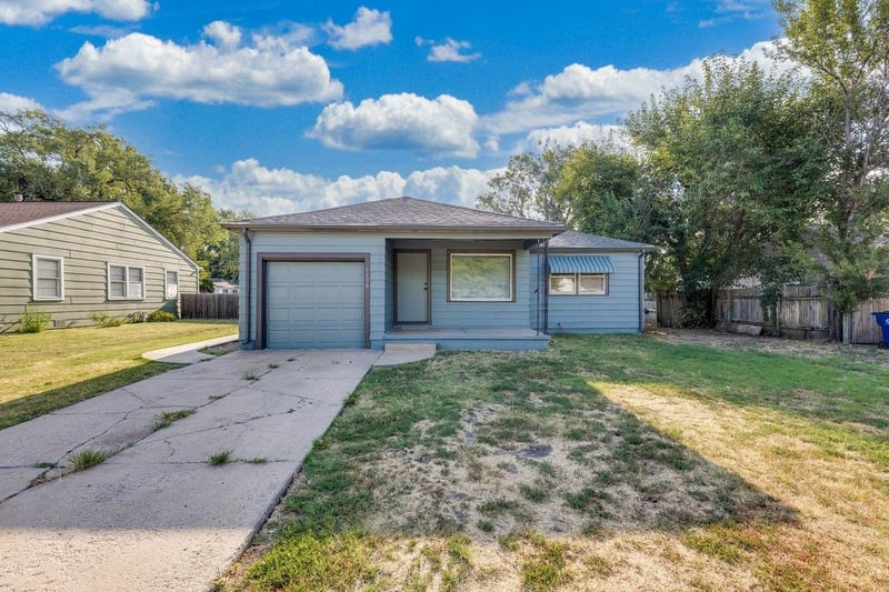 1638 S Faulders Ln, Wichita, KS 67208
