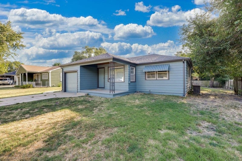 1638 S Faulders Ln, Wichita, KS 67208