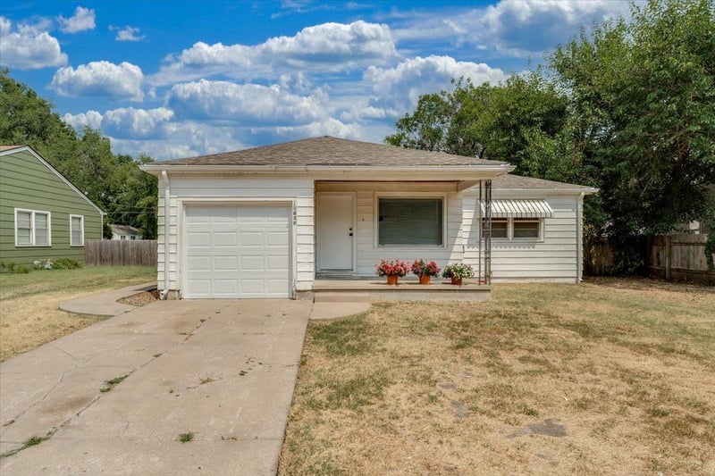 1638 Faulders Ln, Wichita, KS 67208