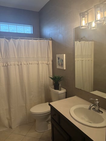 516 Fiddlers Creek St, Valley Center, KS 67147