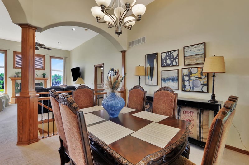 516 Fiddlers Creek St, Valley Center, KS 67147