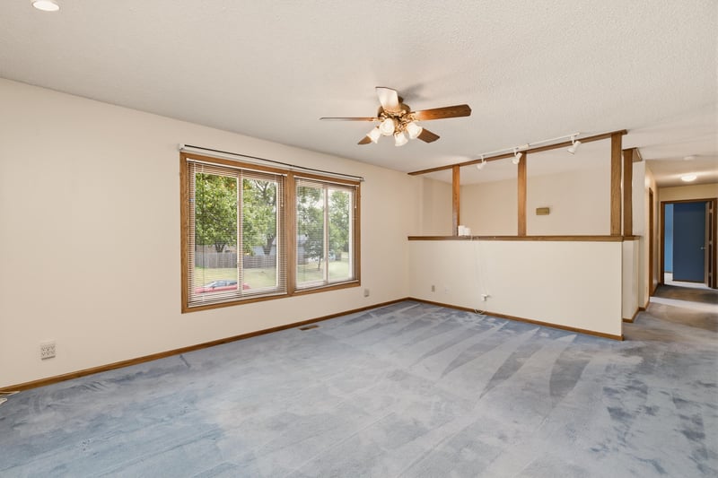 315 Lincoln St, Belle Plaine, KS 67013