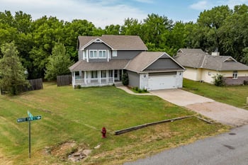 500 White Tail St, Derby, KS 67037-2560