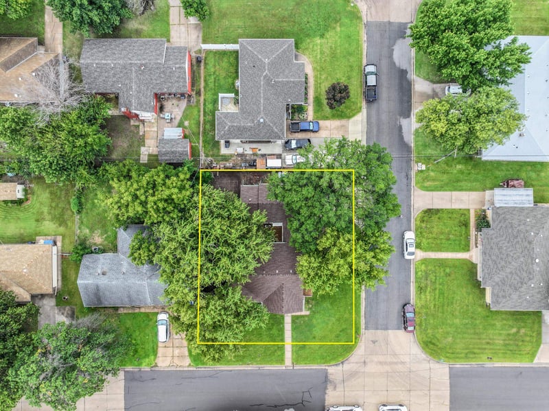 815 Columbus Ave, Newton, KS 67114