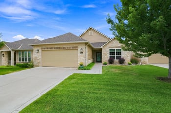 1024 Twisted Oak Rd, Derby, KS 67037