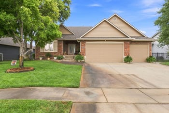 4711 31st St S, Wichita, KS 67215