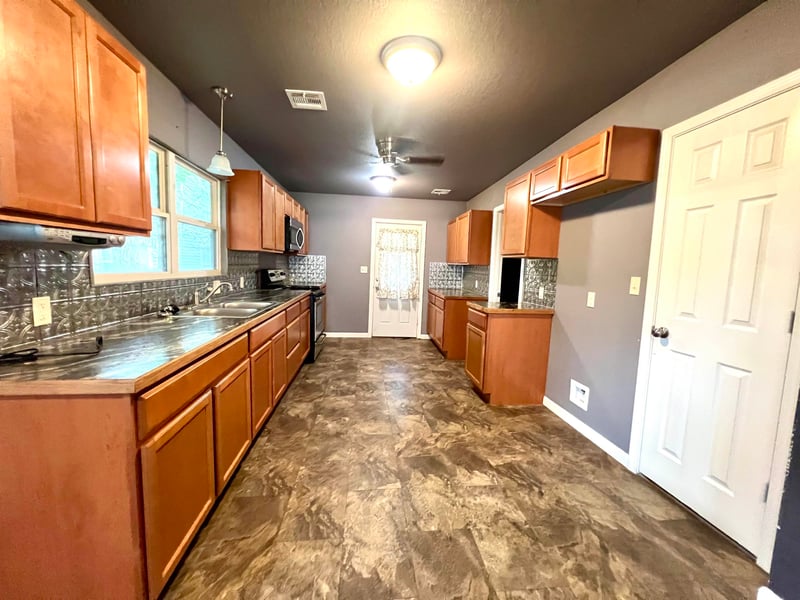 308 2nd , Arkansas City, KS 67005