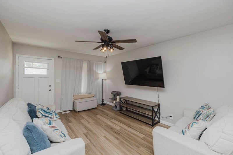 1816 Millwood , Wichita, KS 67213