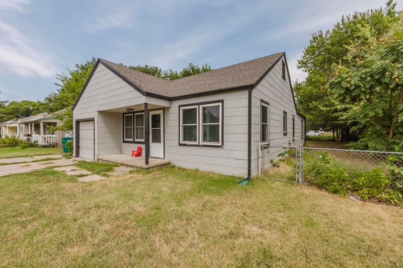 1816 Millwood , Wichita, KS 67213