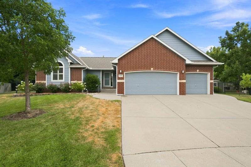 4431 Eagles Landing Ct, Wichita, KS 67220