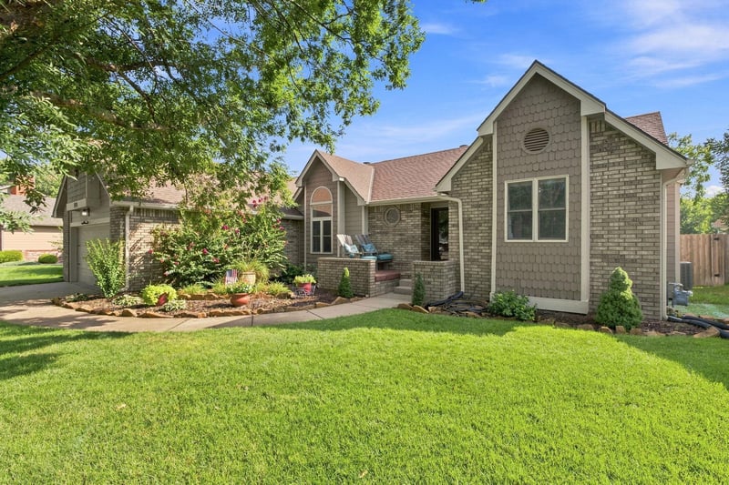 1970 Northwest Pkwy, Wichita, KS 67212