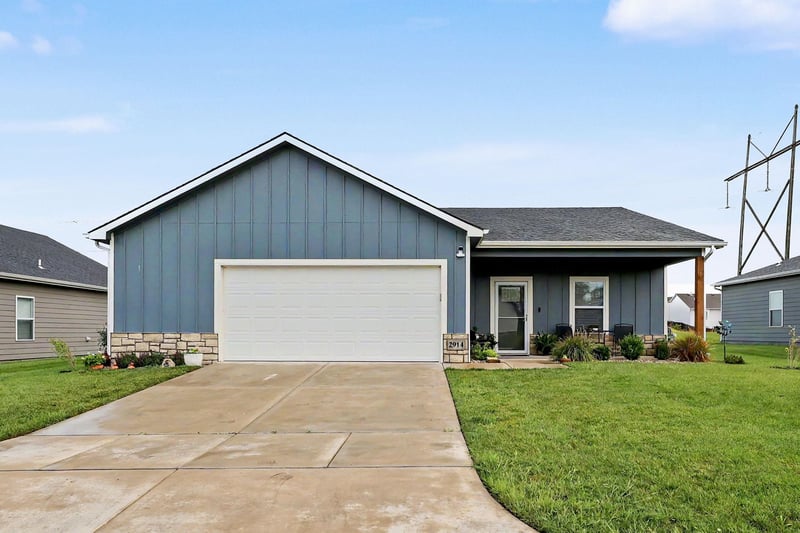 2914 Highridge St, Park City, KS 67219