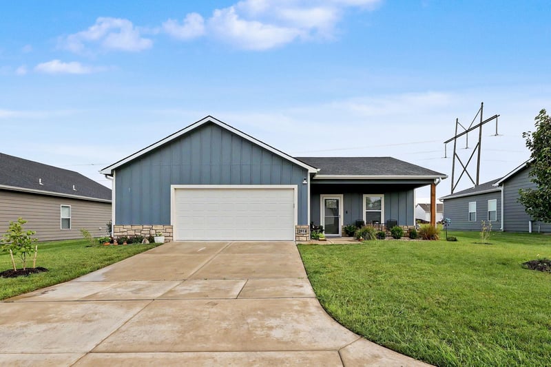 2914 Highridge St, Park City, KS 67219