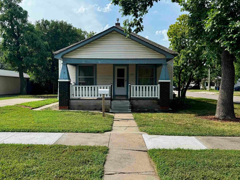 131 5th , Newton, KS 67114