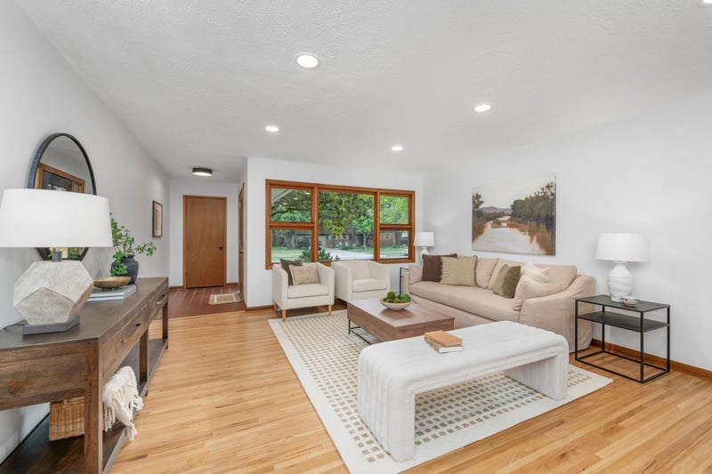 1049 Armour St, Wichita, KS 67206