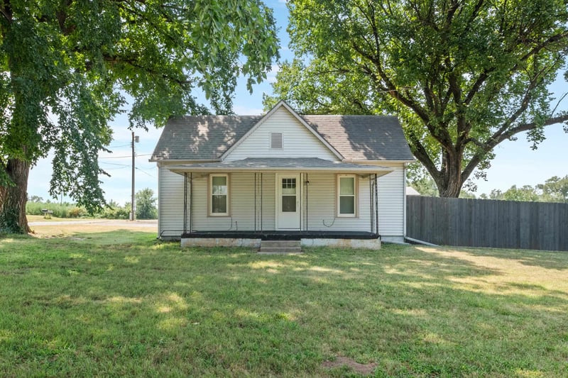 627 Raff St, Kingman, KS 67068