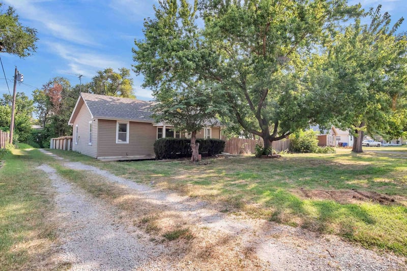 621 Grant St, Mcpherson, KS 67460