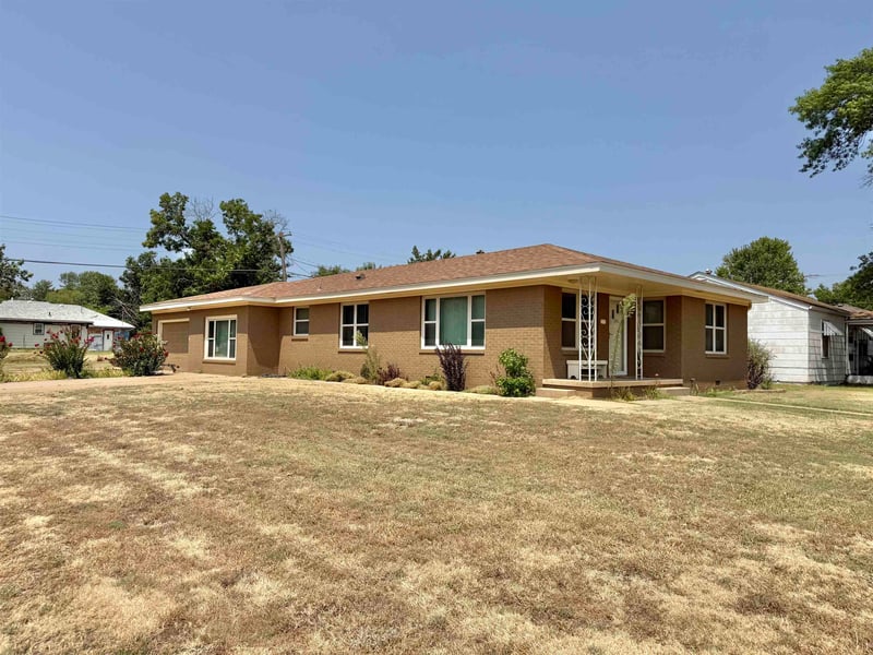 1701 Main , Kingman, KS 67068