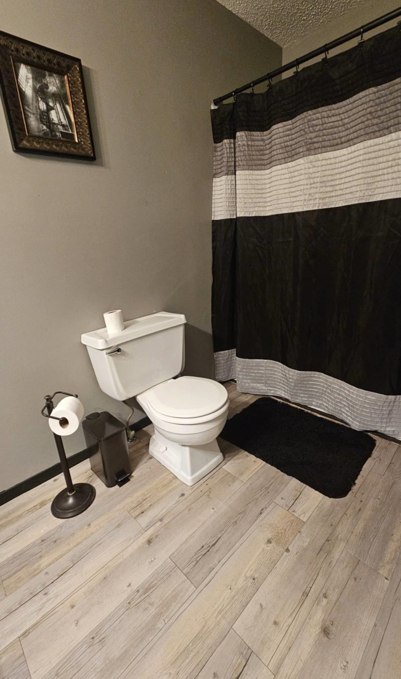 2129 Ventoso Rd, Wichita, KS 67204-1727